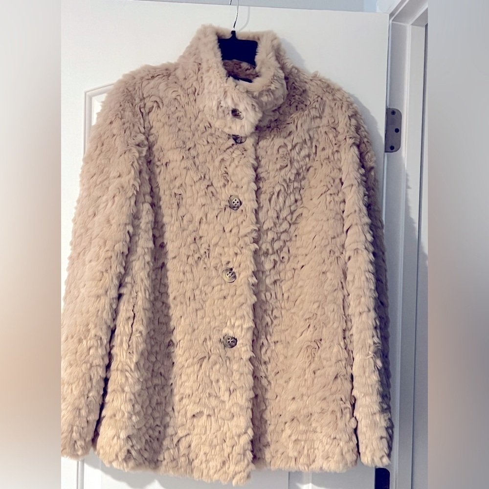 New without tags Beautiful Women’s High Collar Beaumont Amsterdam Coat